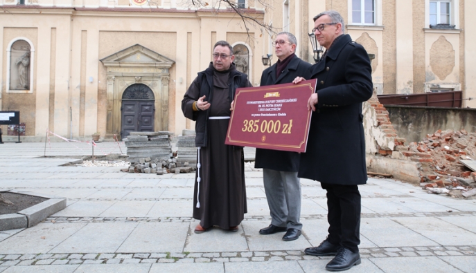 Wspólne działanie przyniosło piękny owoc. Pomoc naszych Przyjaciół i Darczyńców dla Ojców Franciszkanów z Kłodzka